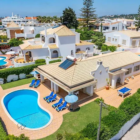 Villa Ventura By *